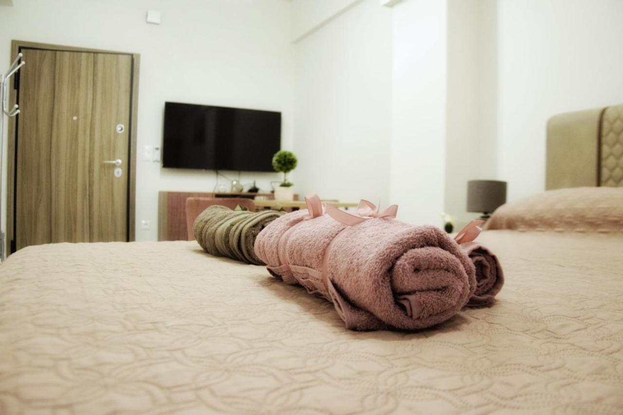 Dionisooss Apartment Atene Esterno foto